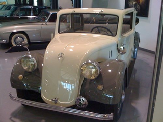 Illustration for article titled Inside Mercedes-Benz's Classic Treasure Trove